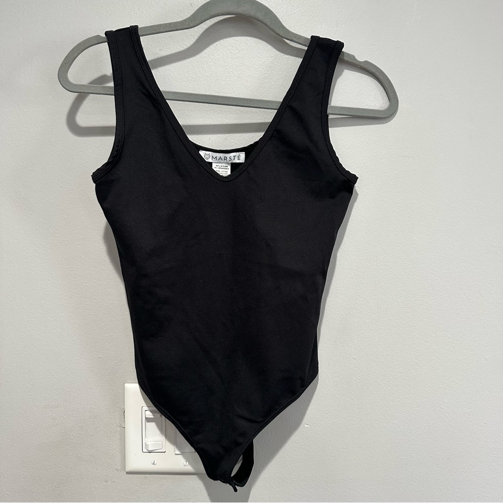 Marste V Neck Sleeveless Tank Black Double Snap Bodysuit Size 4 - 6